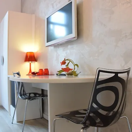 Habana's Design - Warm & Comfortable Near Termini Nocleg ze śniadaniem 4*